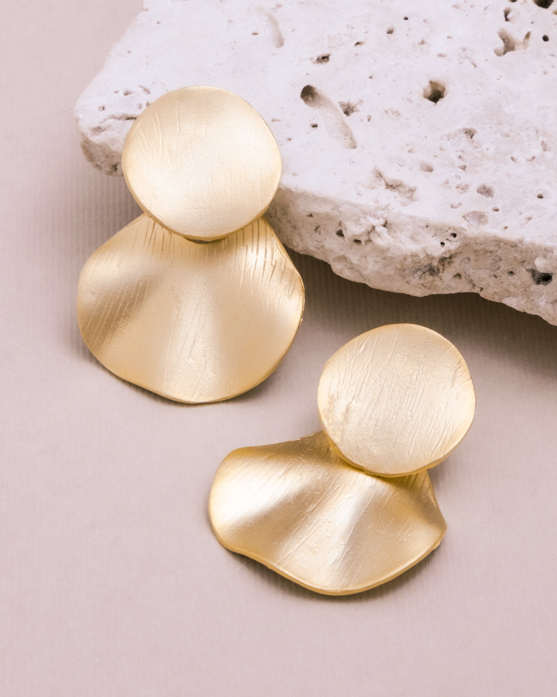 Brushed Gold Rippled Circle Drop Earrings