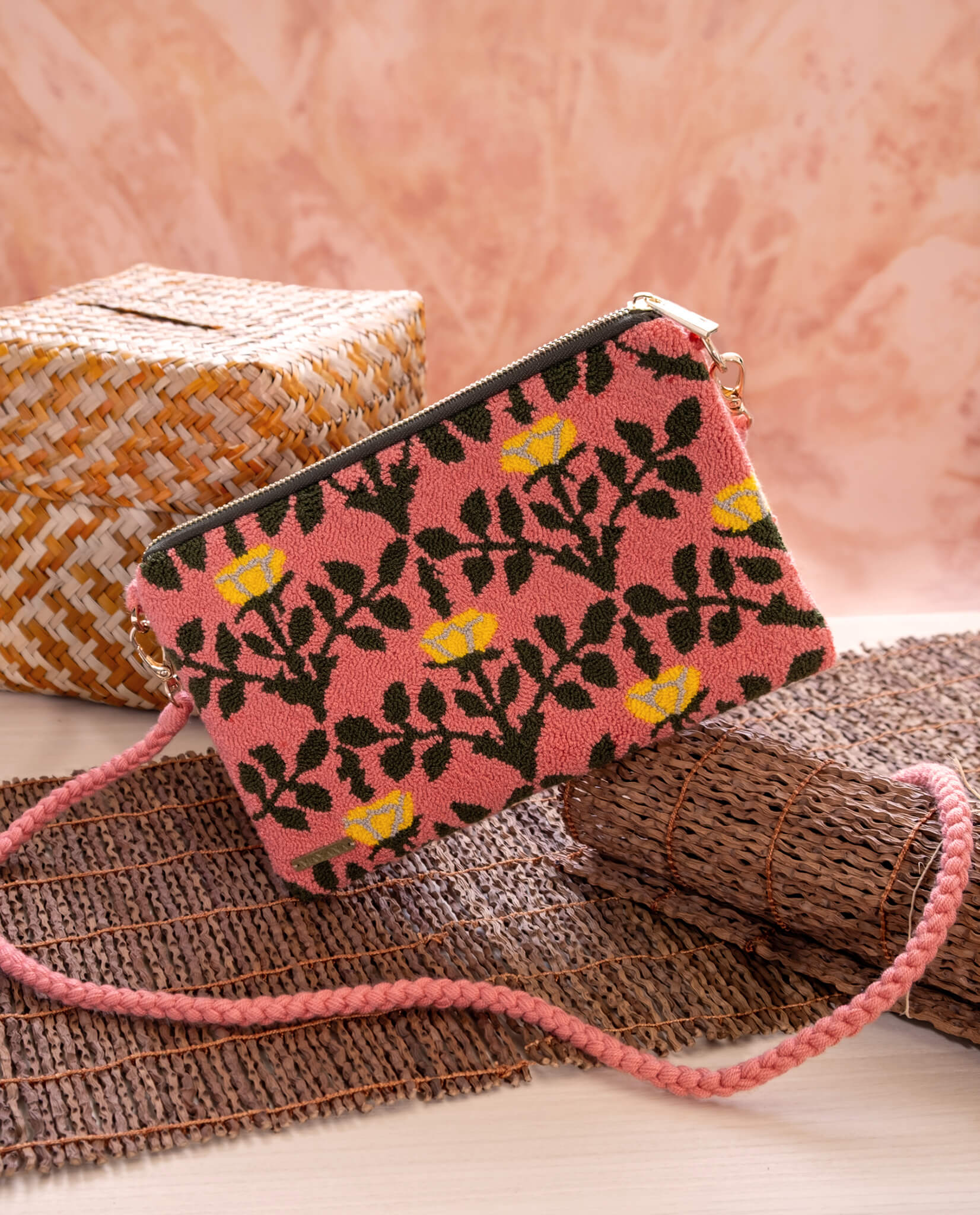 Woven Convertible Crossbody Aluna Bag (Garden)