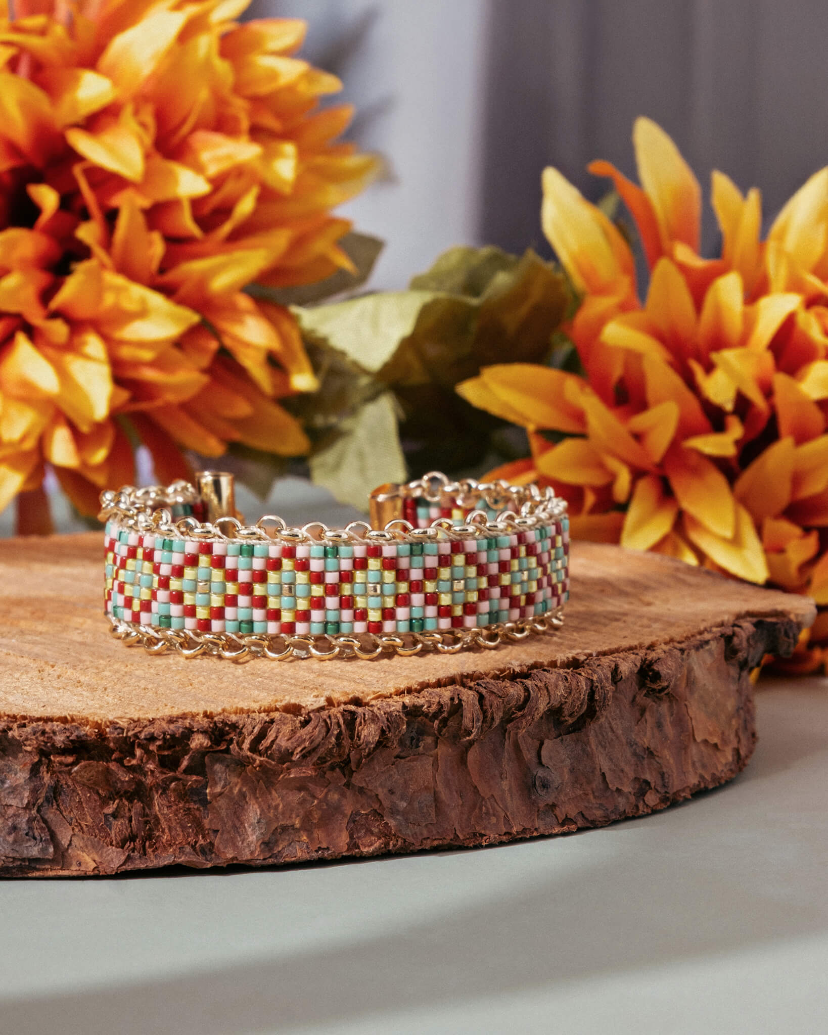 Beaded Handwoven Jali Miyuki and Chain Bracelet (Green)