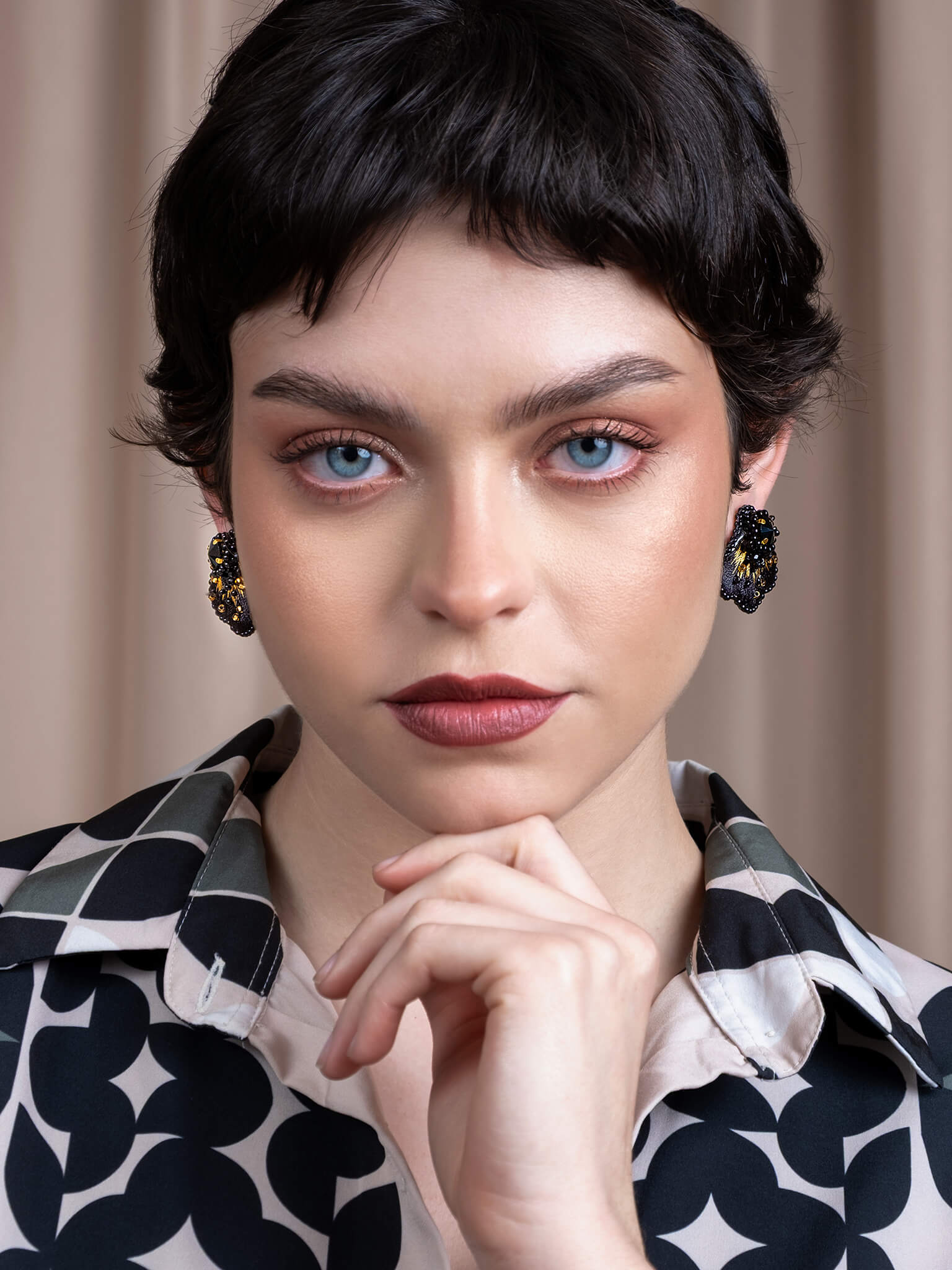 Scallop Stud Earrings (Rust)